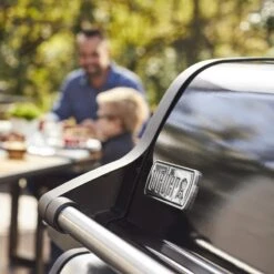 Spirit E-325 GBS Gasbarbecue -Goedkope BBQ Winkel Spirit E325 Lifestyle 4 1800x1800